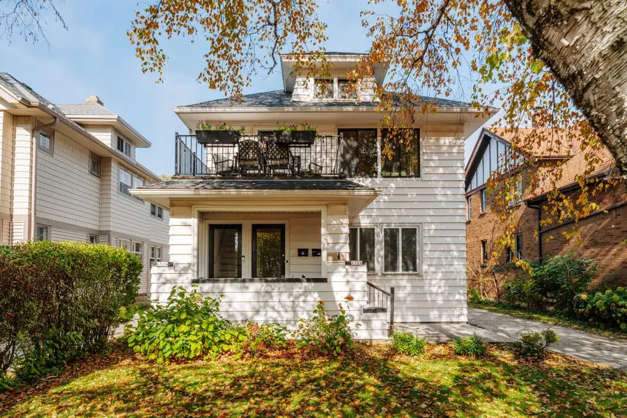 1524 E Marion St, Shorewood, WI 53211 - #2