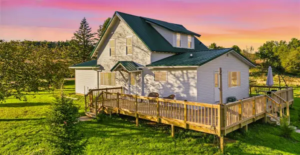 N45354 County Road E, Hale, WI 54758