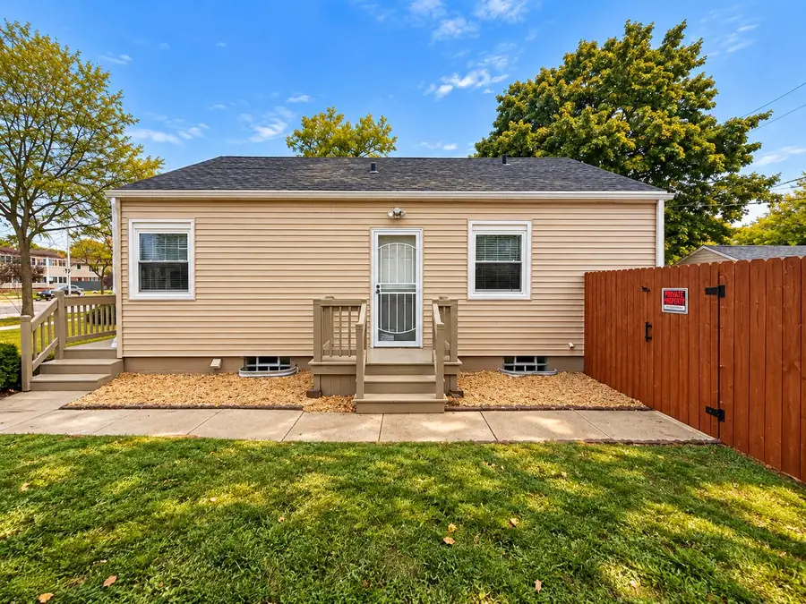 4806 W Hampton Ave, Milwaukee, WI 53218 - #3