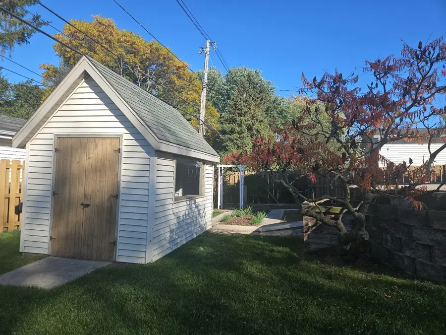 336 Western Ave, Sheboygan Falls, WI 53085 - #3