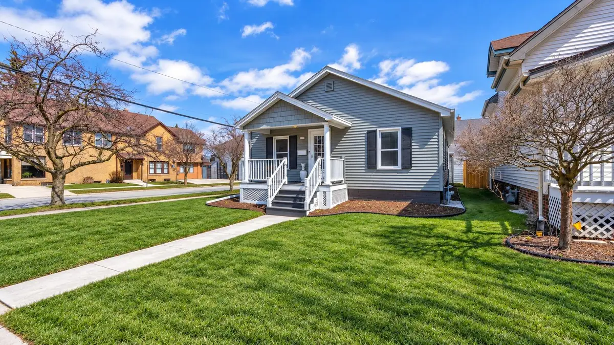 2325 N 8th St, Sheboygan, WI 53083 - #1