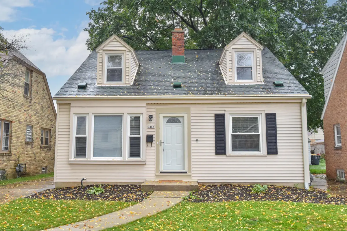 2463 N 85th St, Wauwatosa, WI 53226 - #1