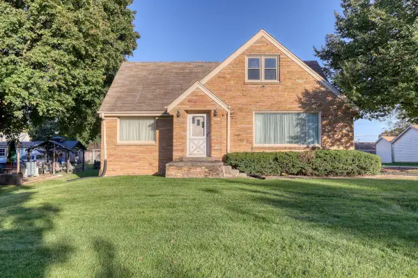 3248 S 84th St, Milwaukee, WI 53227