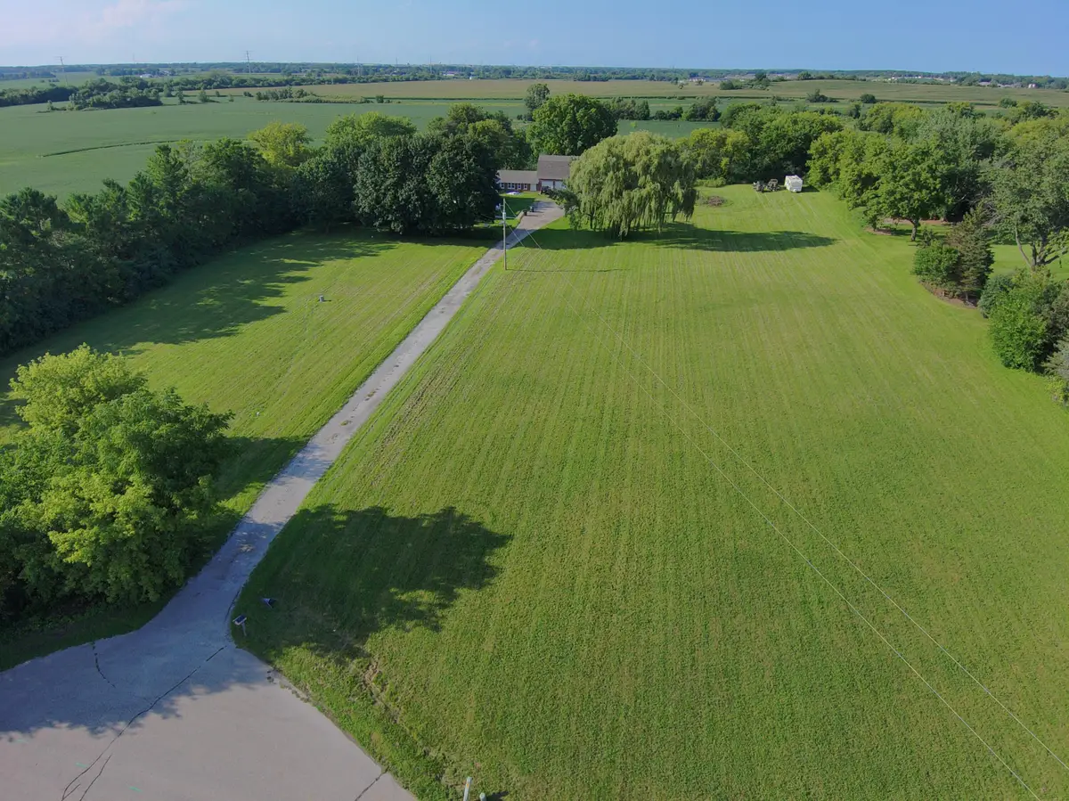 6420 31st St, Kenosha, WI 53144 - #1