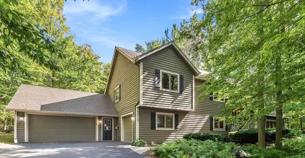 5510 Maple Rd, West Bend, WI 53095