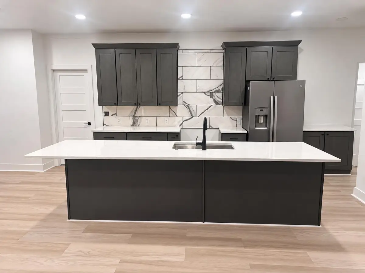 4254 S Whitnall Ave, Milwaukee, WI 53207 - #1