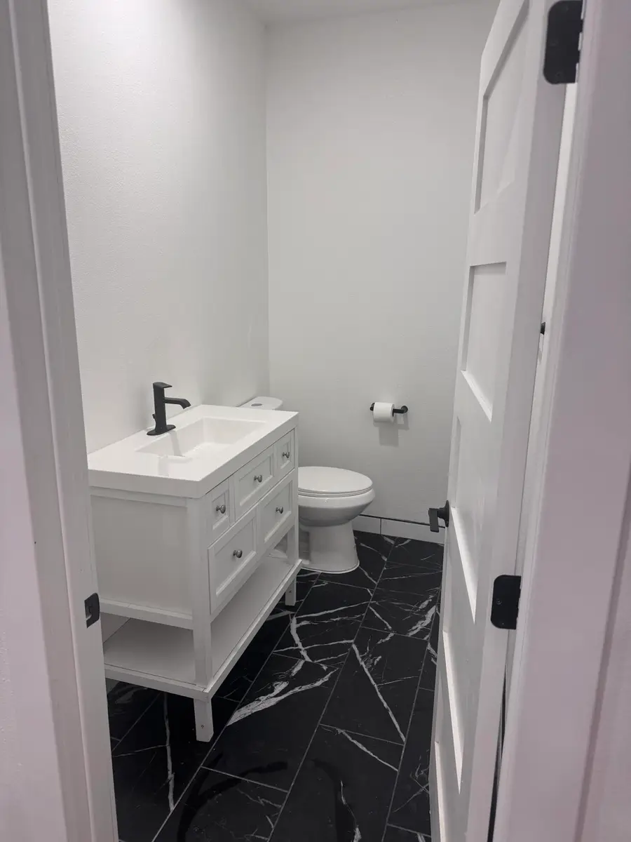 4254 S Whitnall Ave, Milwaukee, WI 53207 - #2