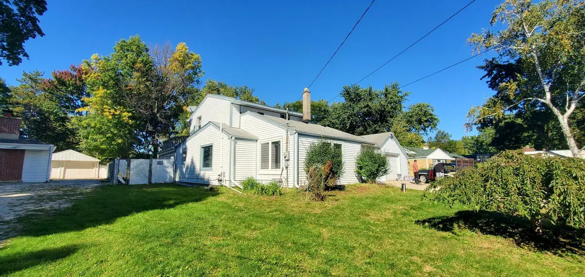 11255 W Mayers Dr, Franklin, WI 53132 - #1