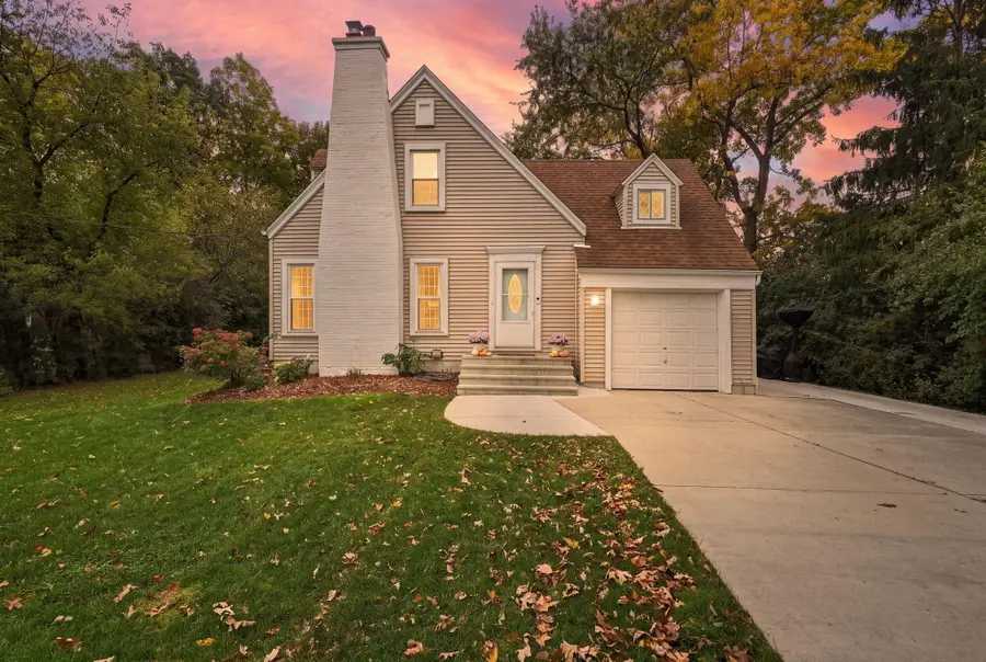 13825 Keefe Ave, Brookfield, WI 53005 - #2
