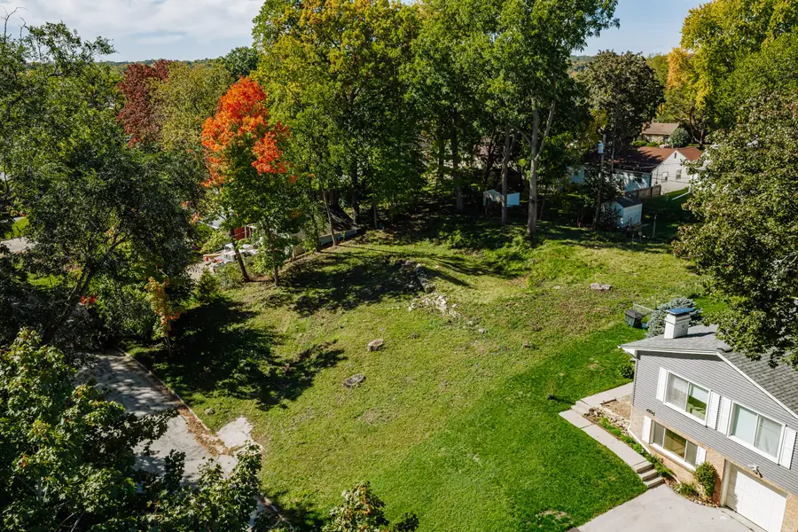 11732 W Martha Dr, Wauwatosa, WI 53226 - #3