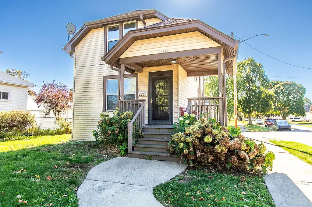 3329 Roosevelt Rd, Kenosha, WI 53142 - #1