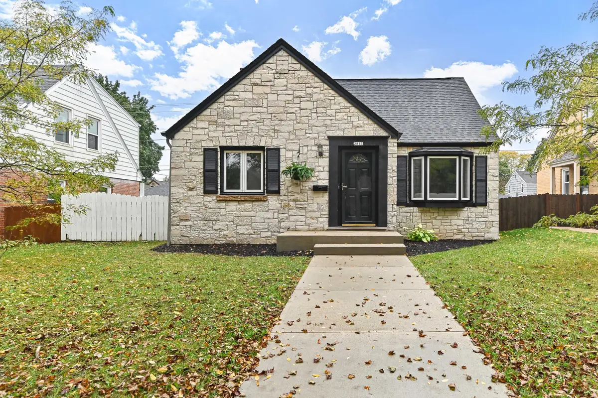 2815 N 91st St, Milwaukee, WI 53222 - #1
