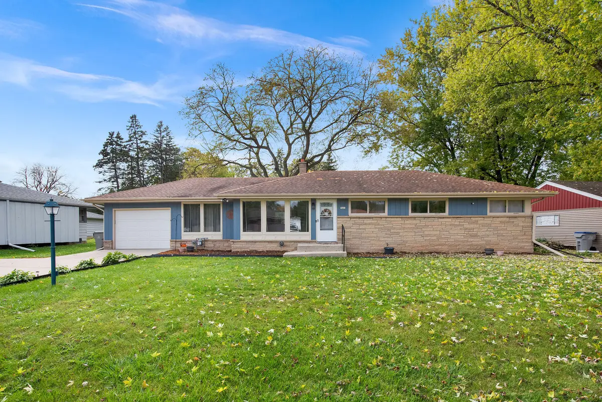 7661 N Delta Pl, Milwaukee, WI 53223 - #1