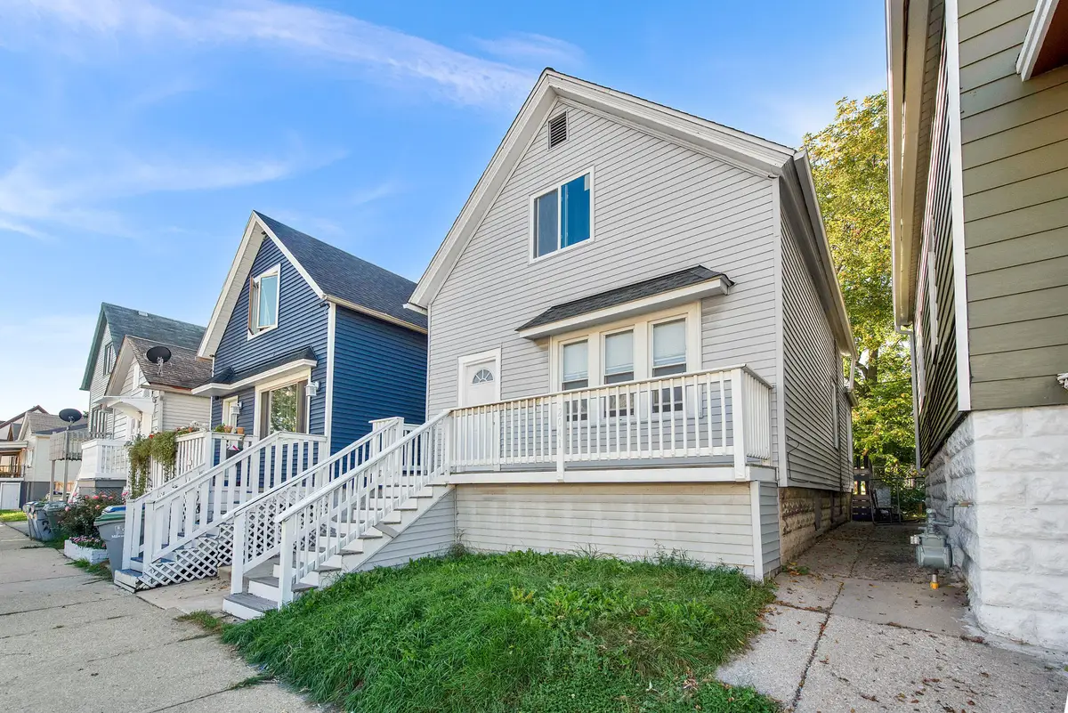 2041 S 15th Pl, Milwaukee, WI 53204 - #1