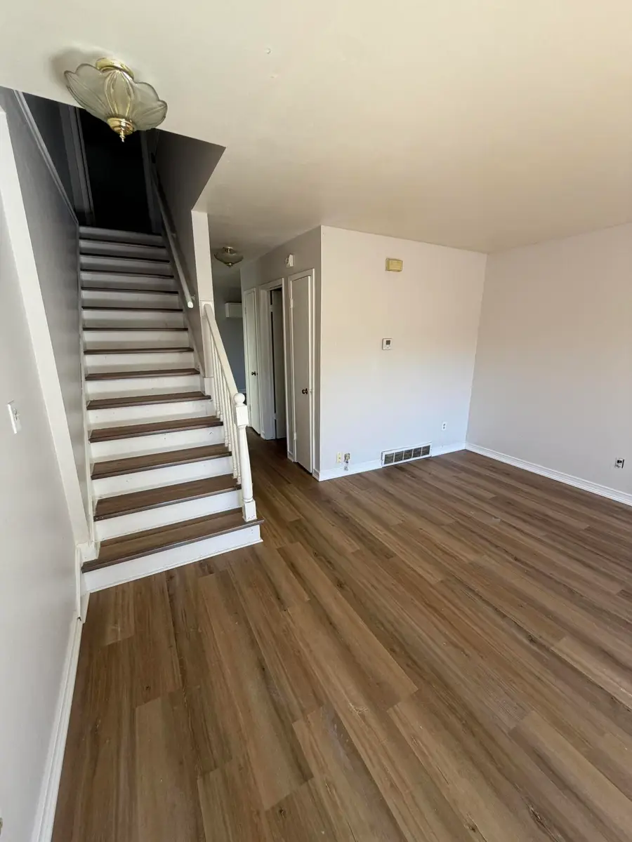 6118 W Port Ave, Milwaukee, WI 53223 - #2