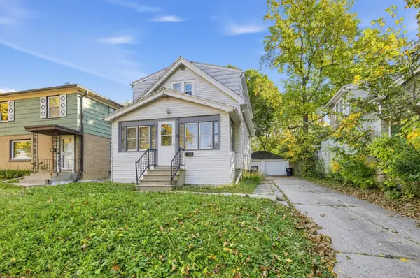 5062 N 54th St, Milwaukee, WI 53218