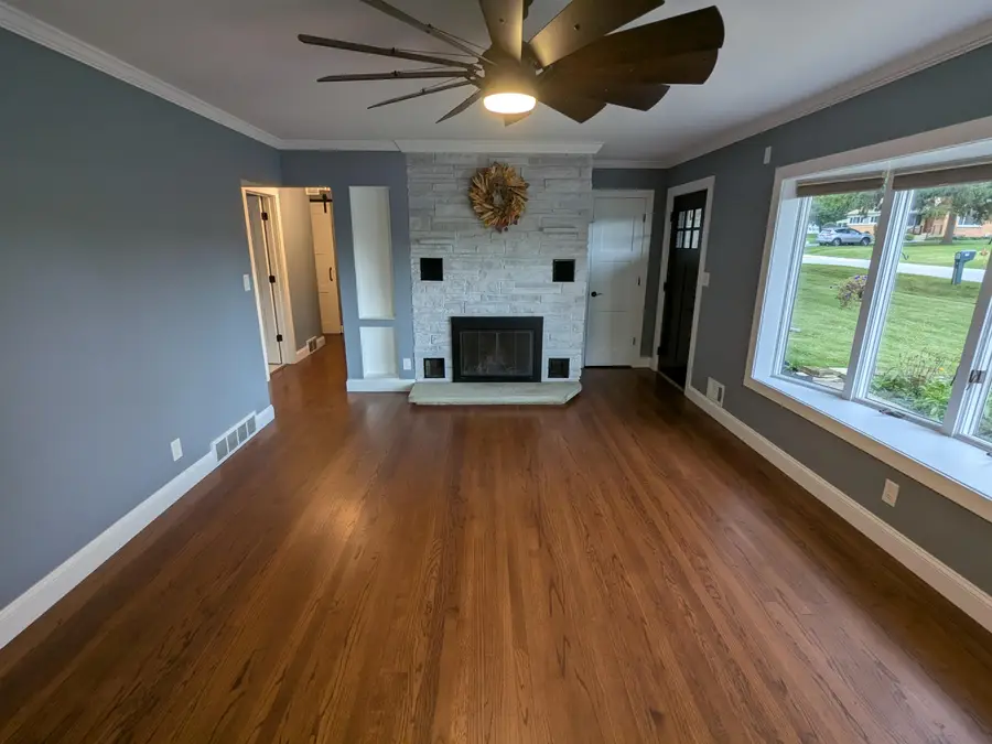 370 N Bobolink Dr, Brookfield, WI 53005 - #2