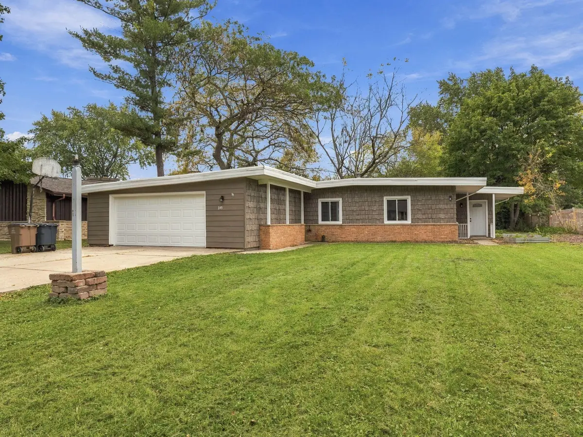 343 W Manor Cir, Bayside, WI 53217 - #1