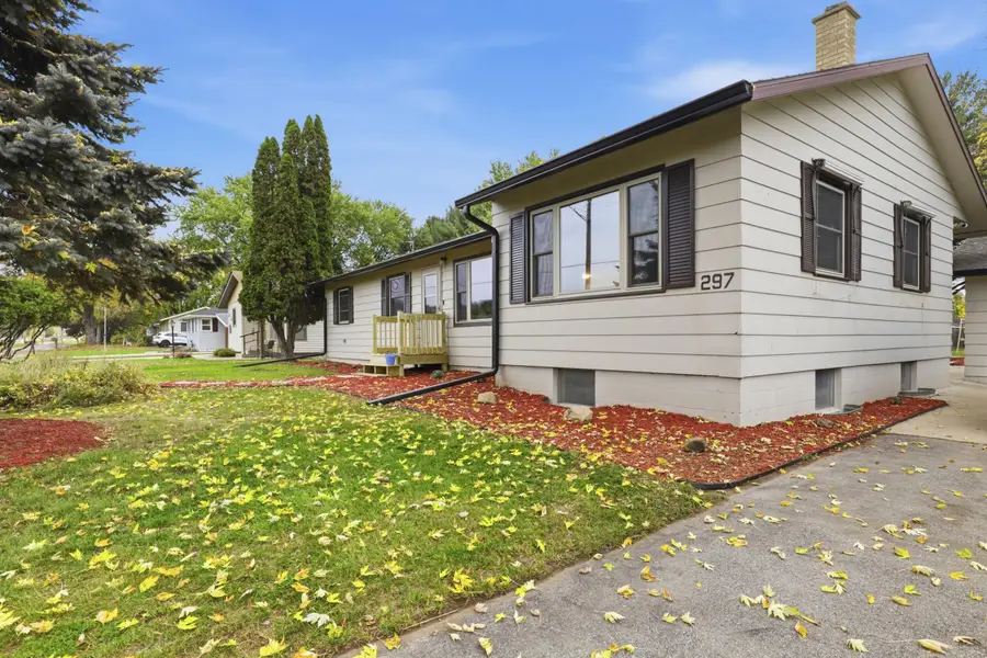 297 Walnut Dr, Onalaska, WI 54650 - #2