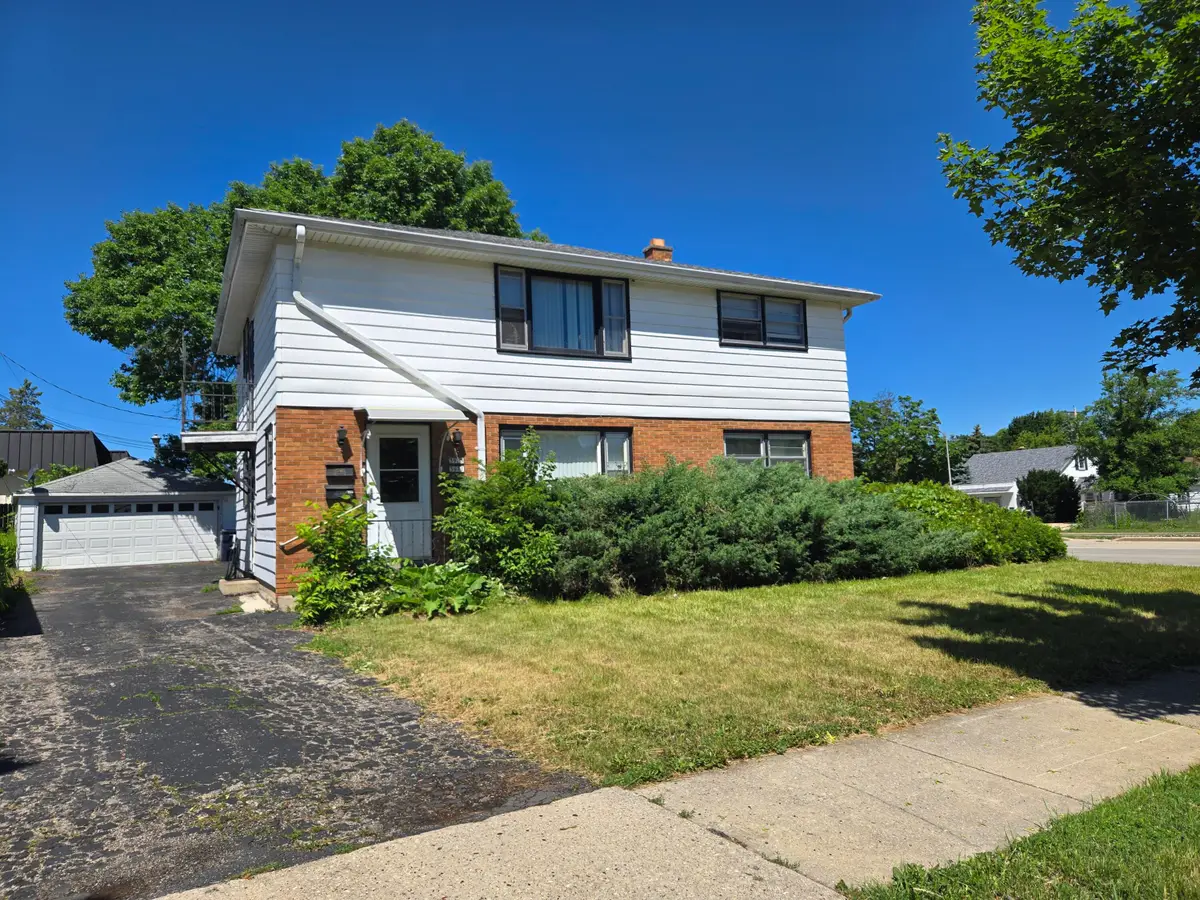 3971 N 98th St, Milwaukee, WI 53222 - #1