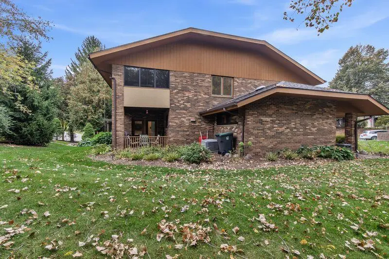 1120 Aspen Ct, Kohler, WI 53044 - #2
