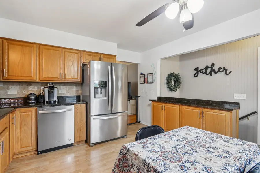 8034 W Waterford Ave, Milwaukee, WI 53220 - #3