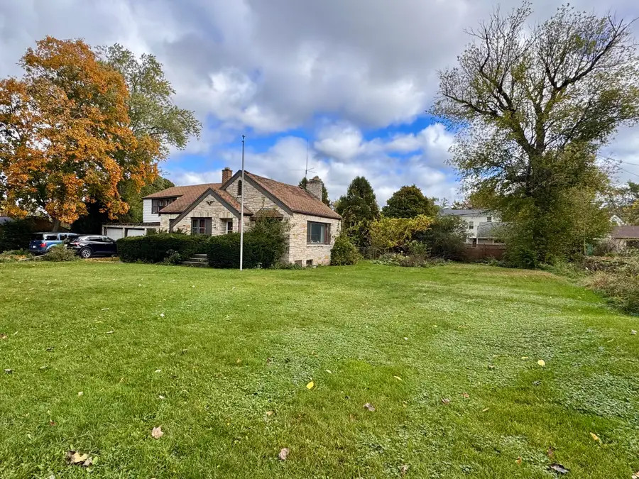 728 N 116th St, Wauwatosa, WI 53226 - #2