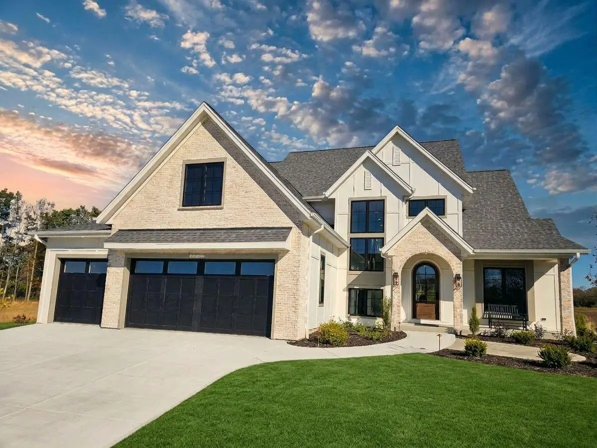 W184N5172 Sunrise Ln, Menomonee Falls, WI 53051 - #1