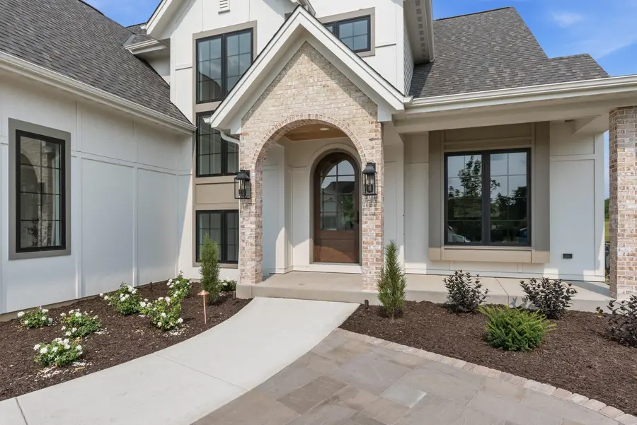 W184N5172 Sunrise Ln, Menomonee Falls, WI 53051 - #2