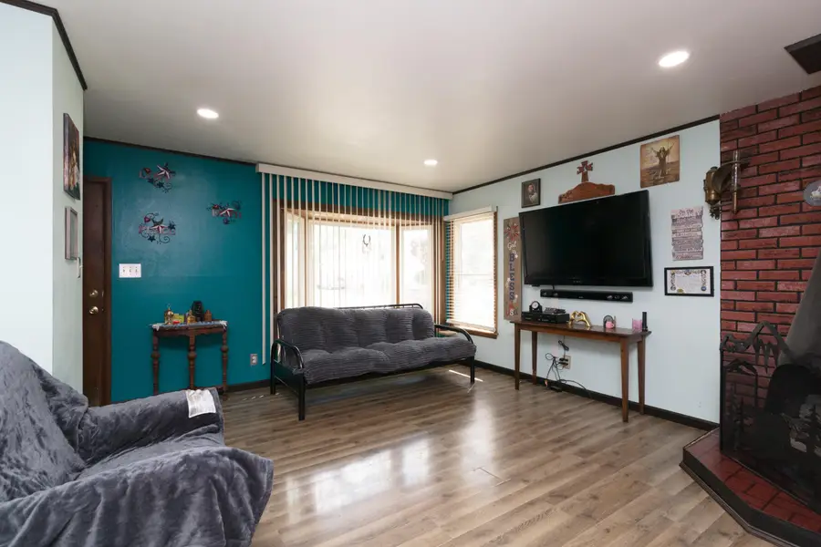 N89W15242 Cleveland Ave, Menomonee Falls, WI 53051 - #2