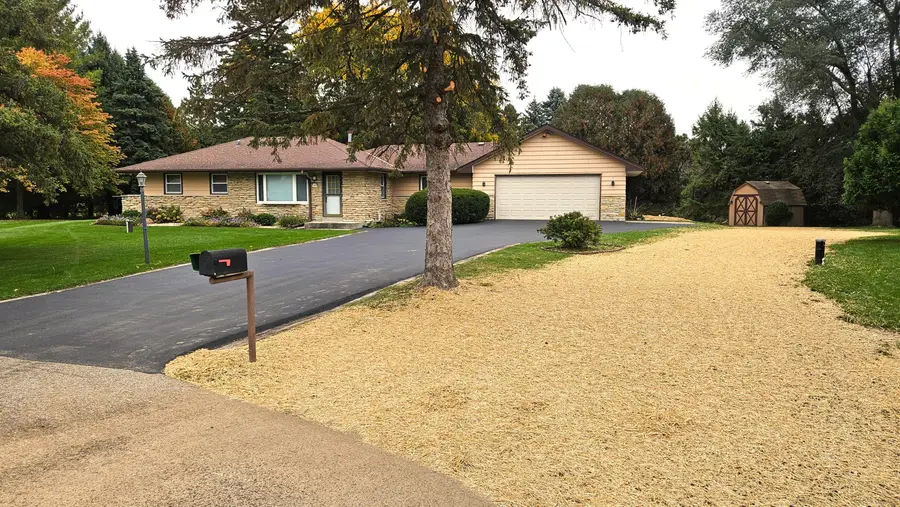 W226N6040 Avon Ct, Lisbon, WI 53089 - #2