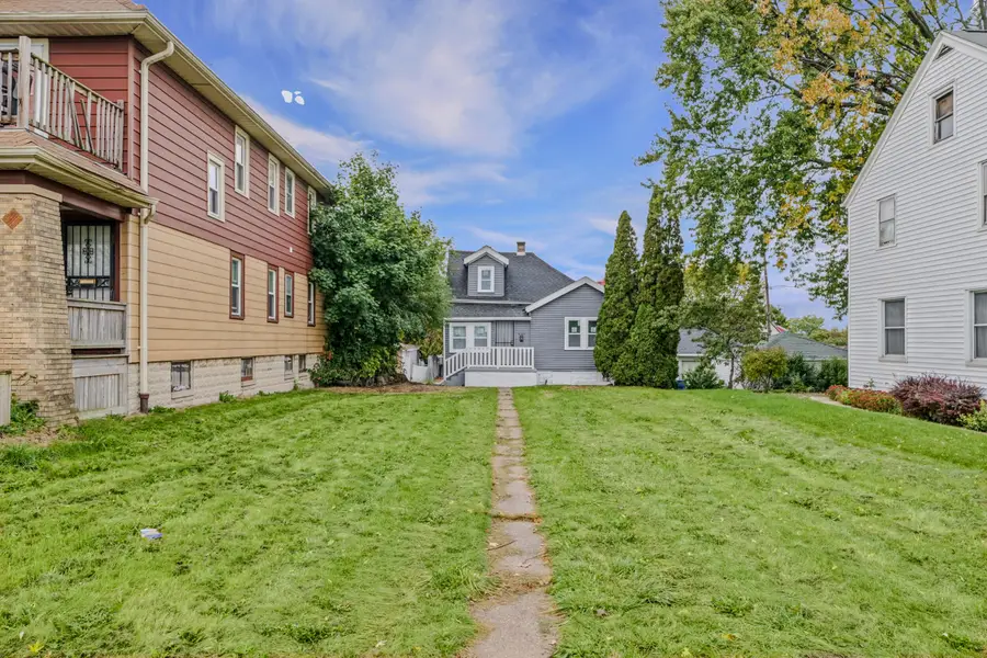 4187 N 20th St, Milwaukee, WI 53209 - #2