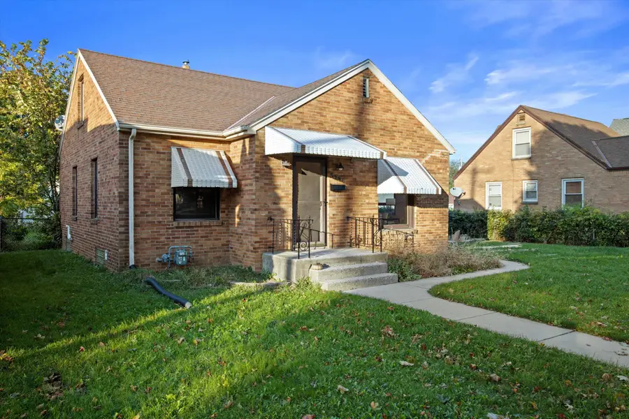 3734 E Grange Ave, Cudahy, WI 53110 - #3