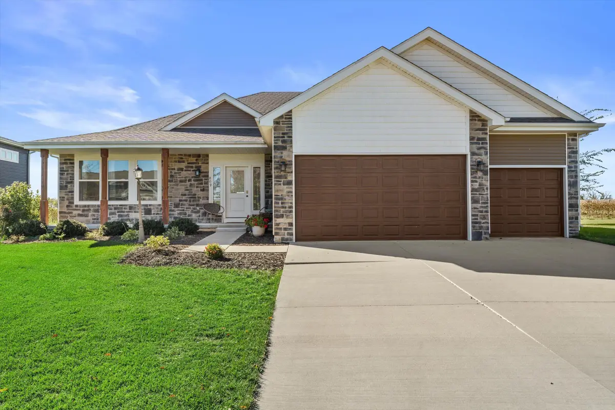 809 Winery Way, Cambridge, WI 53523 - #1