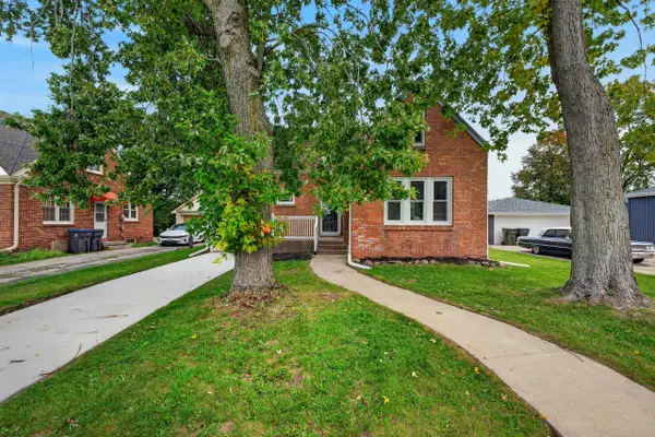 1409 Meadowbrook Blvd, Mount Pleasant, WI 53405