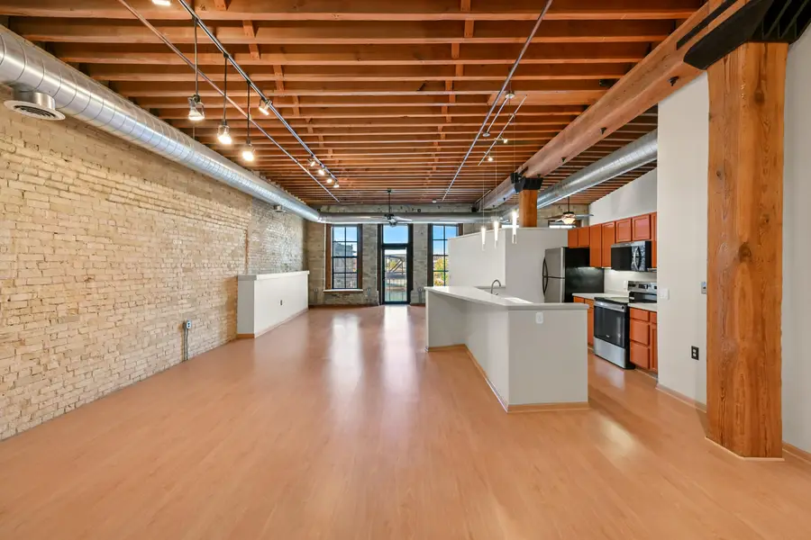 141 N Water St, Milwaukee, WI 53202 - #2