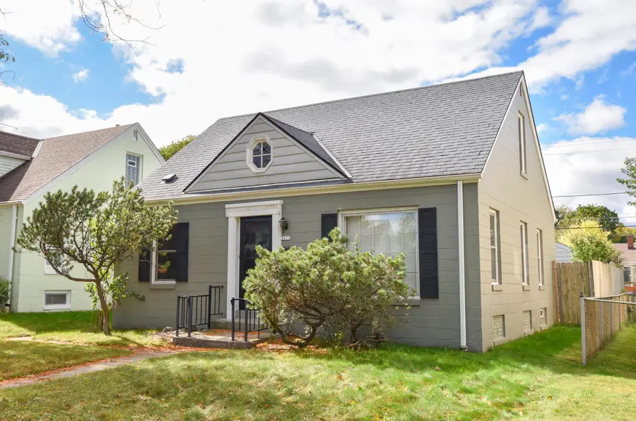 3671 S Pine Ave, Milwaukee, WI 53207 - #2