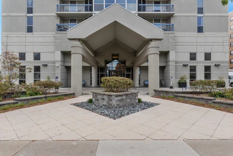 1660 N Prospect Ave, Milwaukee, WI 53202 - #2