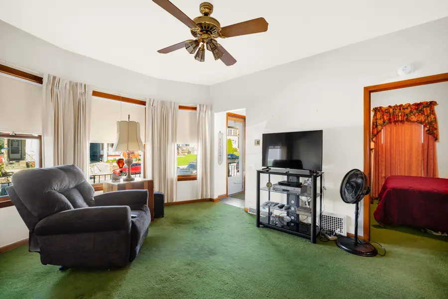 1562 S 31st St, Milwaukee, WI 53215 - #2