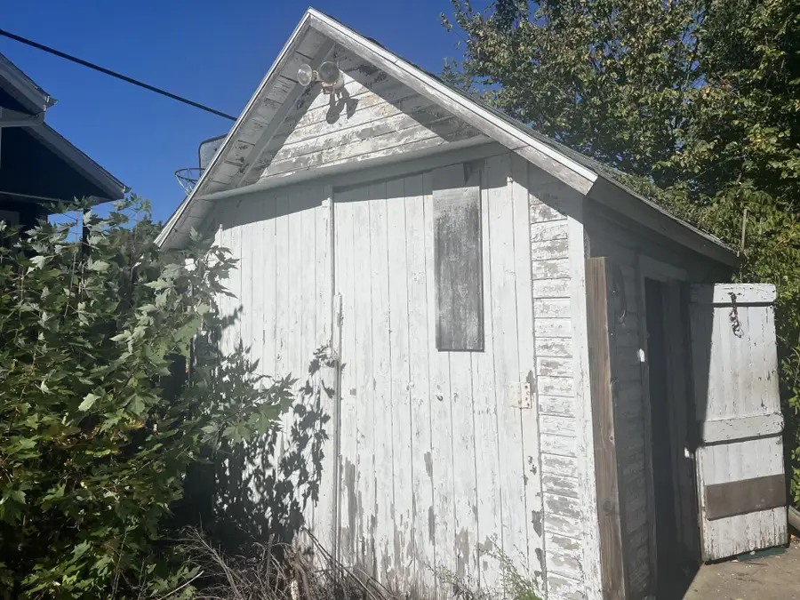 718 W Sherman Ave, Fort Atkinson, WI 53538 - #3