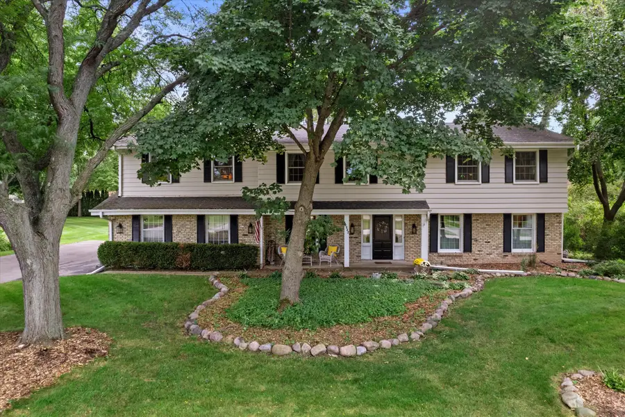 18045 Lamplighter Ln, Brookfield, WI 53045 - #2