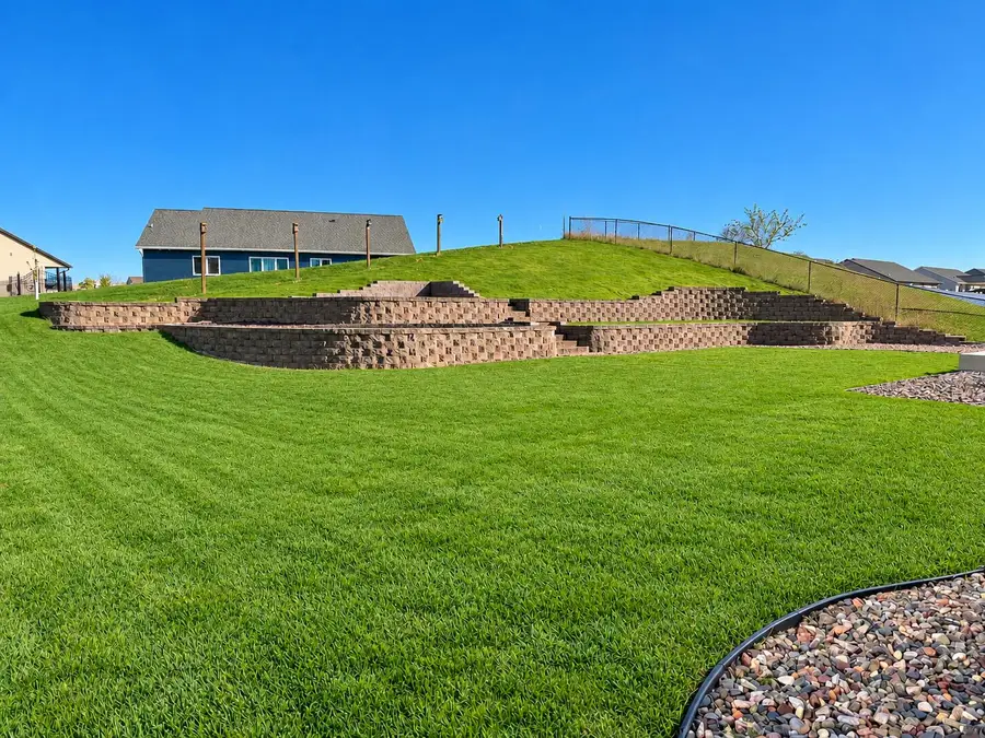 603 Pioneer Dr, Holmen, WI 54636 - #3