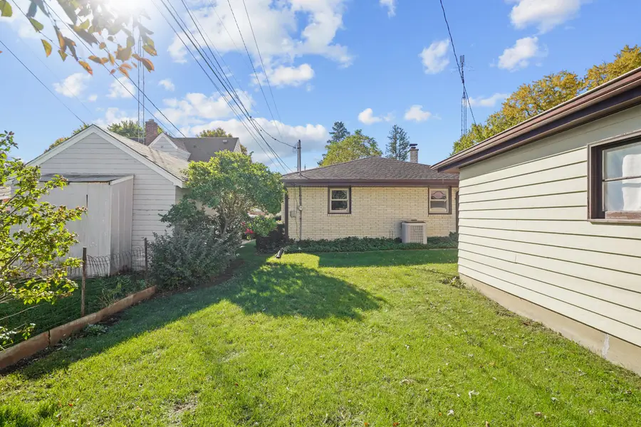 3414 Pierce Blvd, Racine, WI 53405 - #3