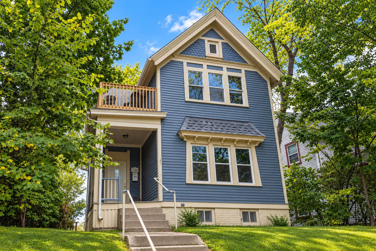 1106 E Pryor Ave, Milwaukee, WI 53207 - #1