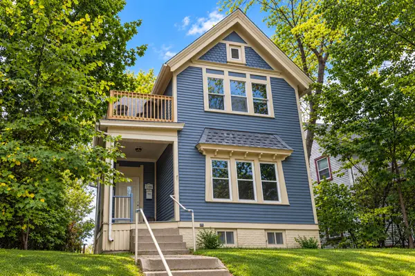 1106 E Pryor Ave, Milwaukee, WI 53207