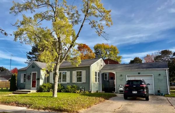 2015 34th St, Two Rivers, WI 54241
