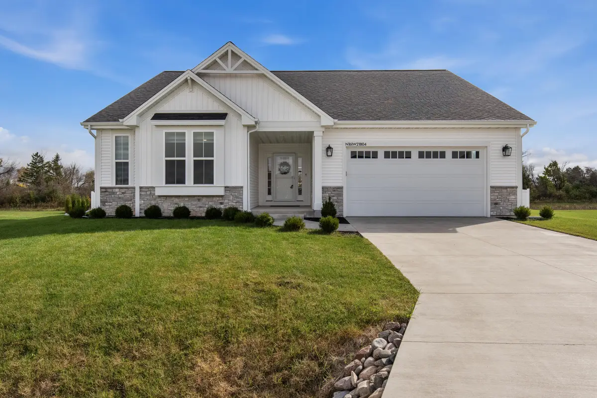 N161W21804 Daisy Dr, Jackson, WI 53037 - #1