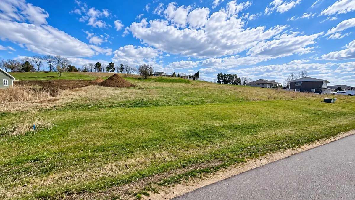 21574 Wolfe Run Ln, Galesville, WI 54630 - #1