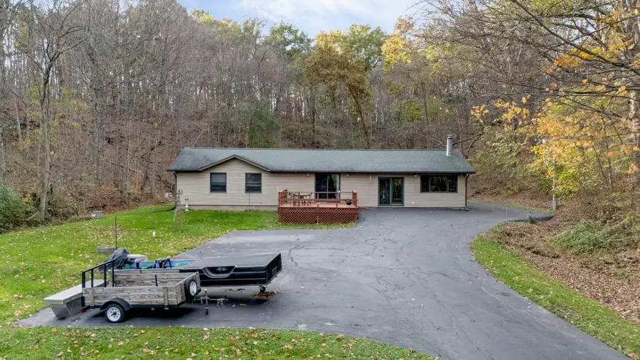 E4461 Chippewa Ct, La Valle, WI 53941 - #2