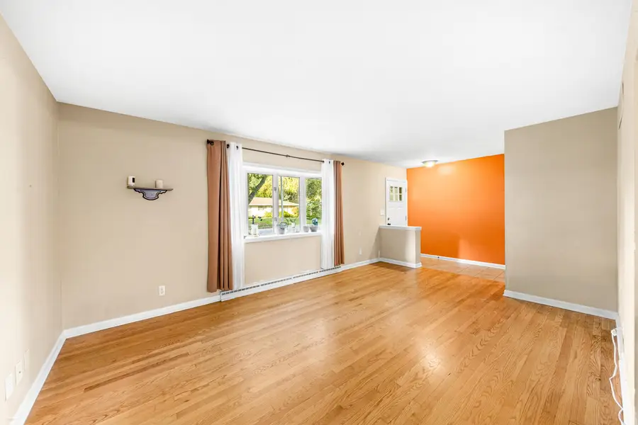 3423 W Wanda Ave, Milwaukee, WI 53221 - #3